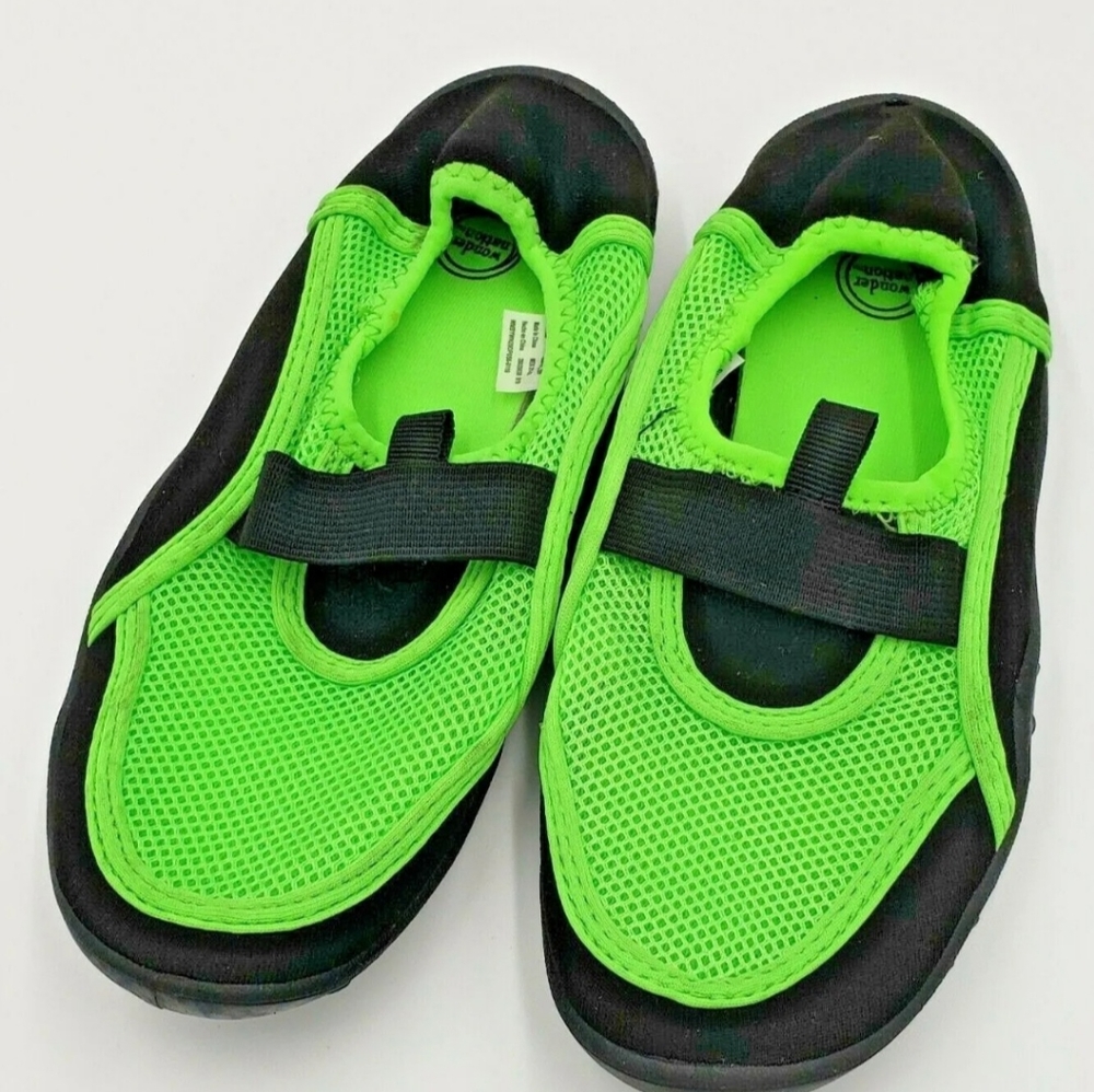 Wonder Nation Swim Shoes Neon Green/Black